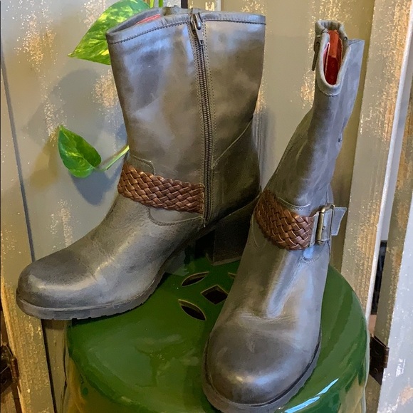 David Tyler Grey Leather boots 🥾 - Picture 5 of 9